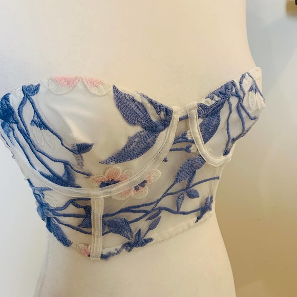 ROMWE Tops - Romwe Floral Crop Tube Top S